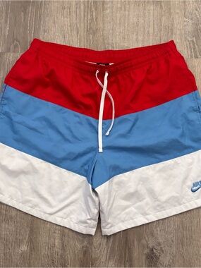 Nike Swim Shorts Trunks XXL 2XL 
Like New
